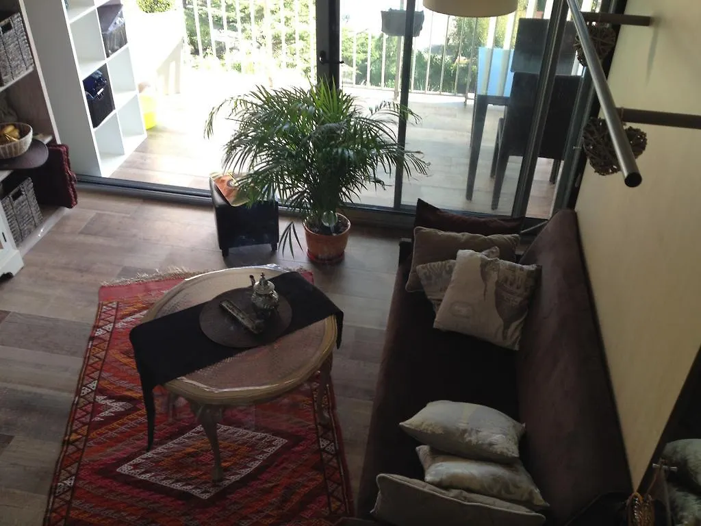 Love Studio 0*, Sainte-Maxime France